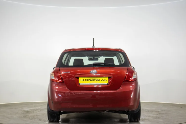KIA cee'd 5 из 6