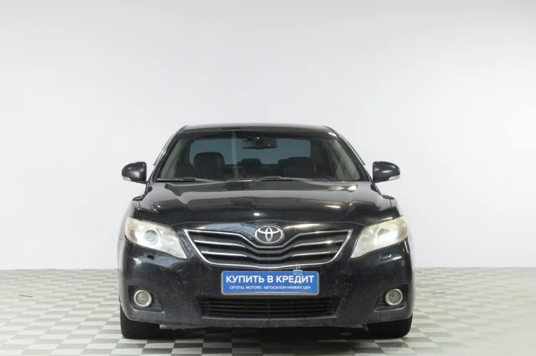 Toyota Camry 2 из 6