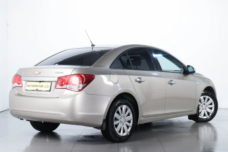 Chevrolet Cruze 6 из 6