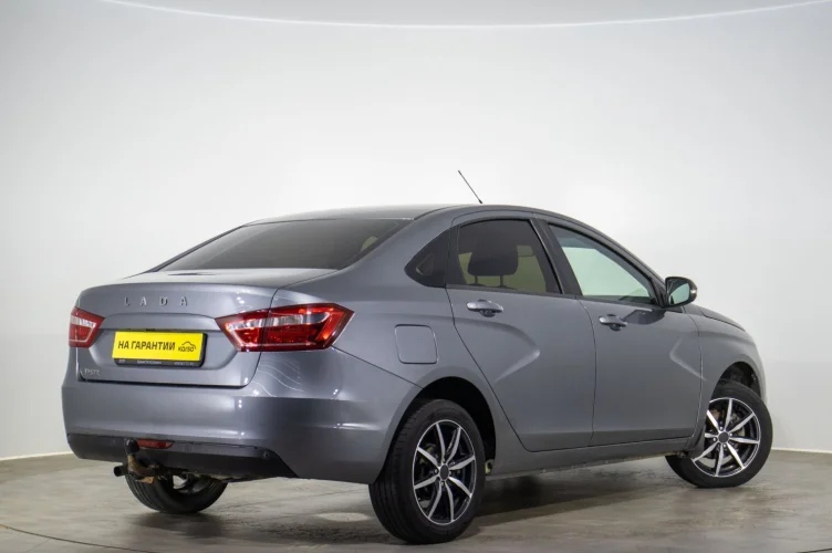 ВАЗ (LADA) Vesta 4 из 6