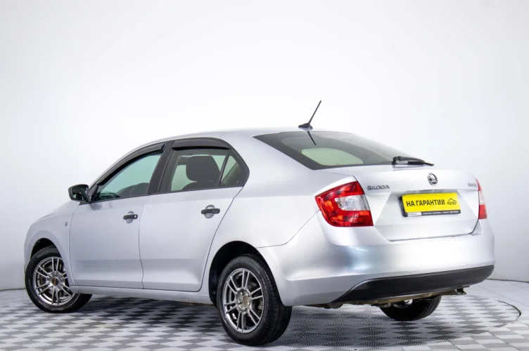 Skoda Rapid 4 из 6