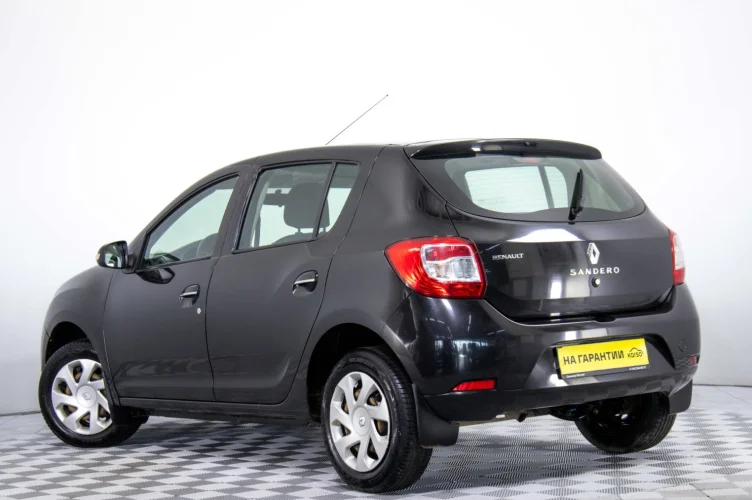 Renault Sandero 4 из 6