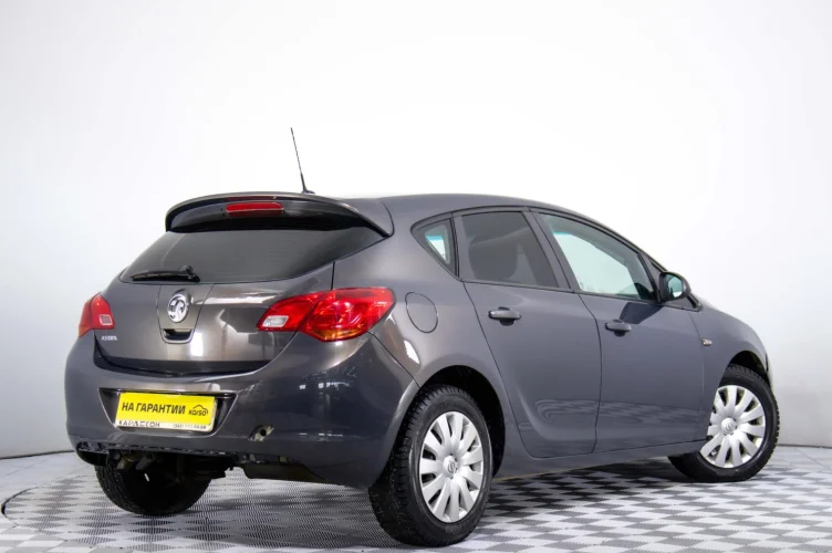 Opel Astra 6 из 6