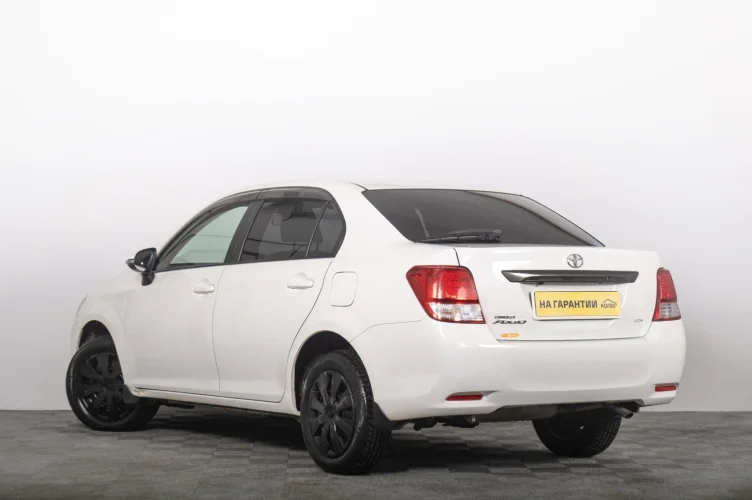 Toyota Corolla Axio 5 из 6