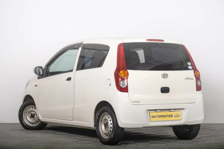 Daihatsu Mira 5 из 6