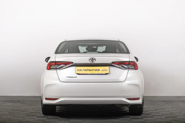 Toyota Corolla 4 из 6