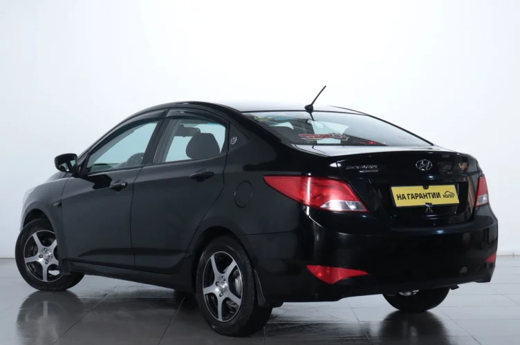 Hyundai Solaris 4 из 6