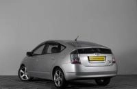 Toyota Prius 6 из 19