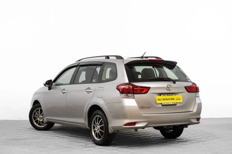 Toyota Corolla Fielder 6 из 6
