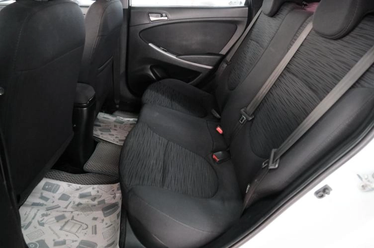 Hyundai Solaris 22 из 24