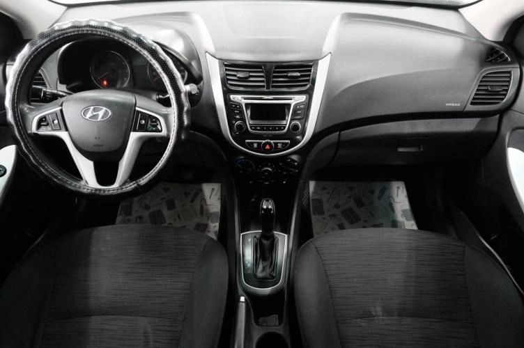 Hyundai Solaris 15 из 24