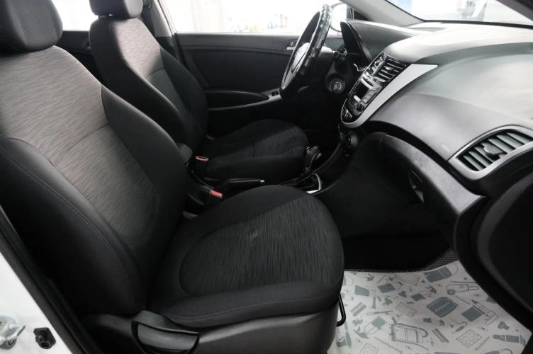 Hyundai Solaris 21 из 24