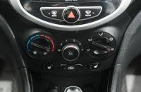 Hyundai Solaris 18 из 24