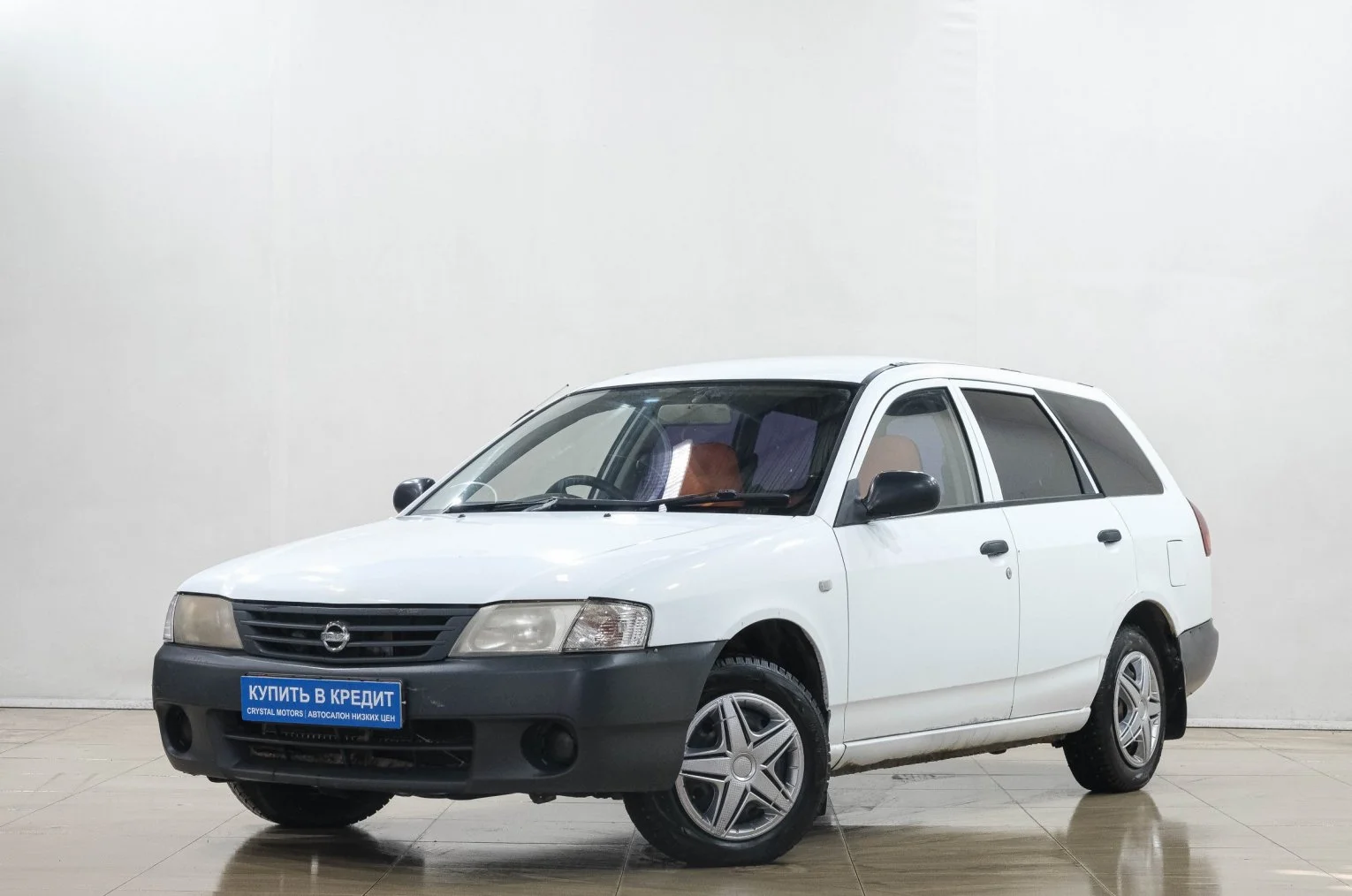 Nissan AD 3 из 19