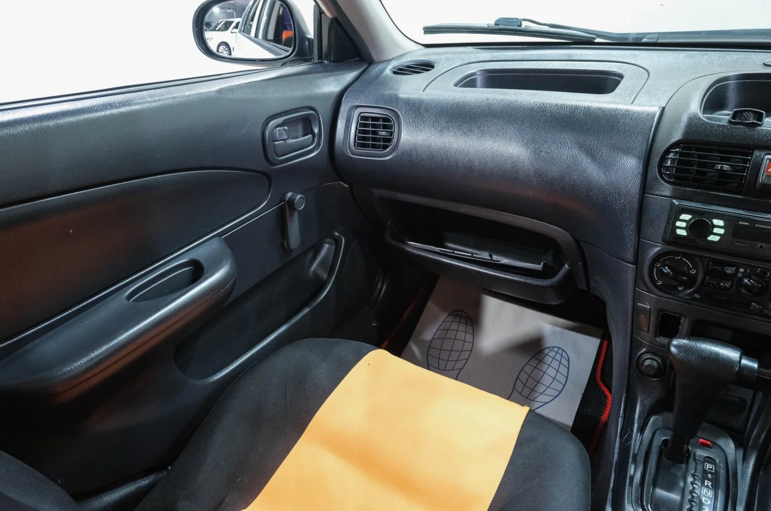 Nissan AD 11 из 19