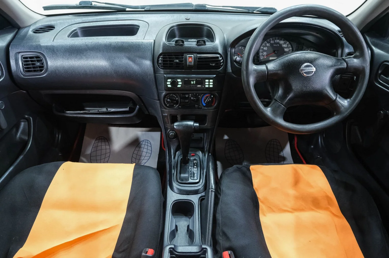 Nissan AD 13 из 19
