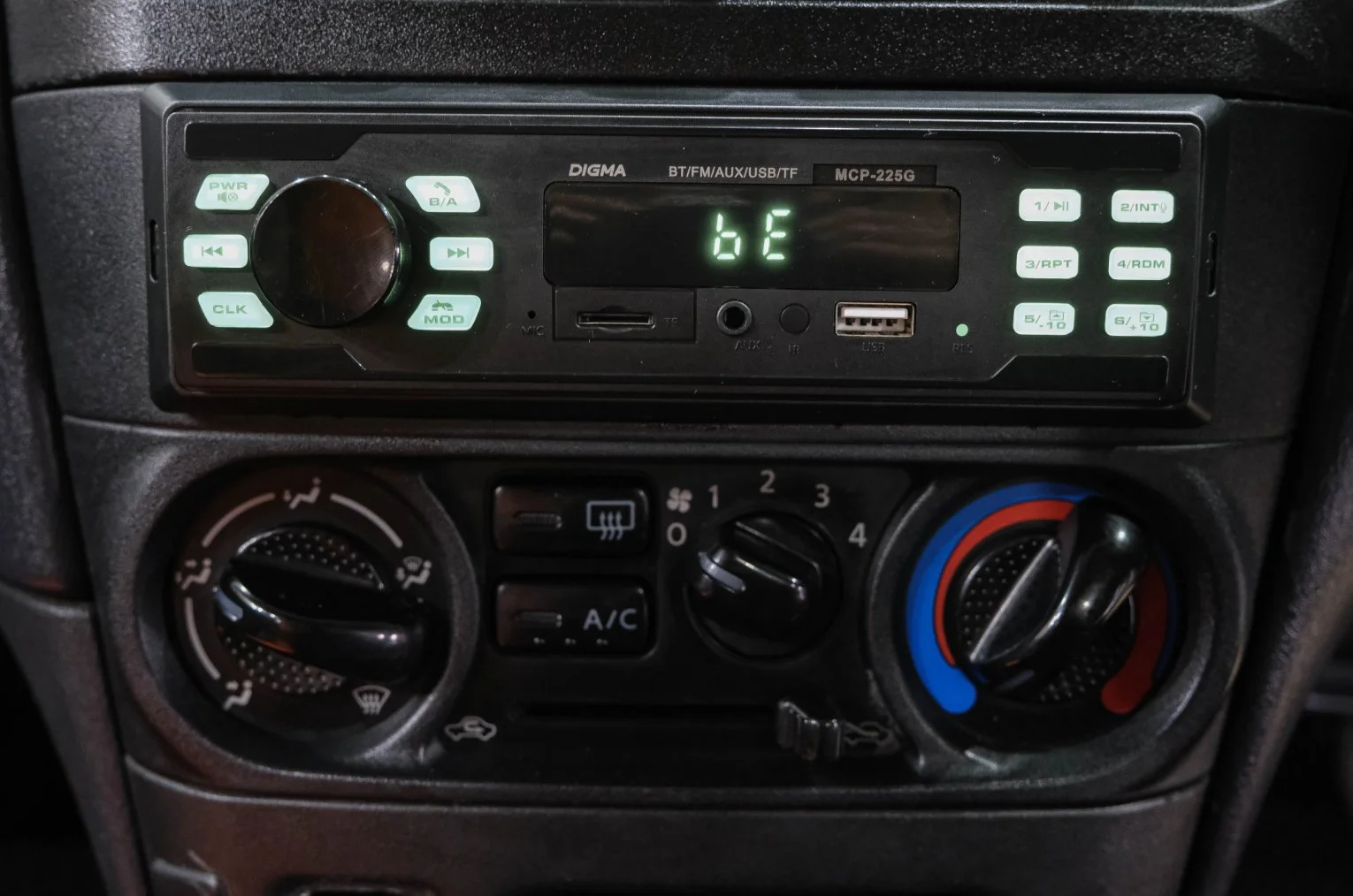 Nissan AD 15 из 19