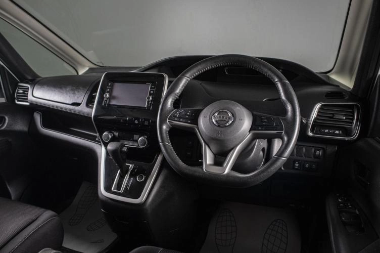 Nissan Serena 13 из 19