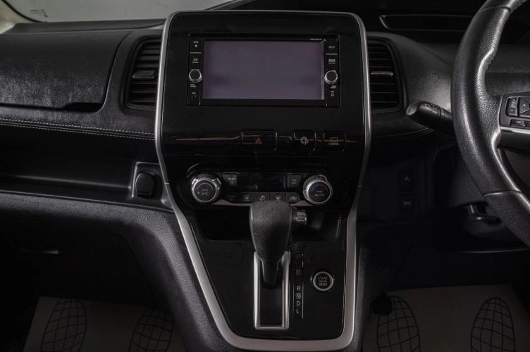 Nissan Serena 15 из 19