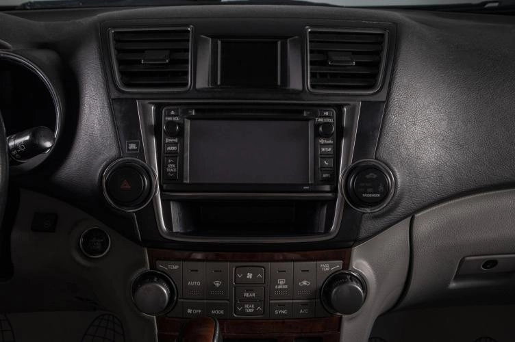 Toyota Highlander 15 из 18