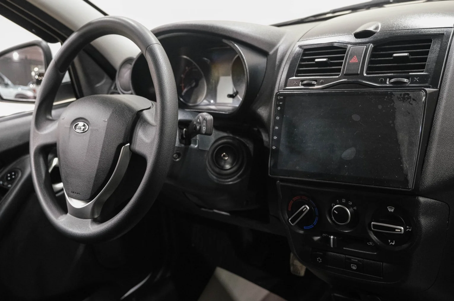 ВАЗ (LADA) Granta 18 из 28