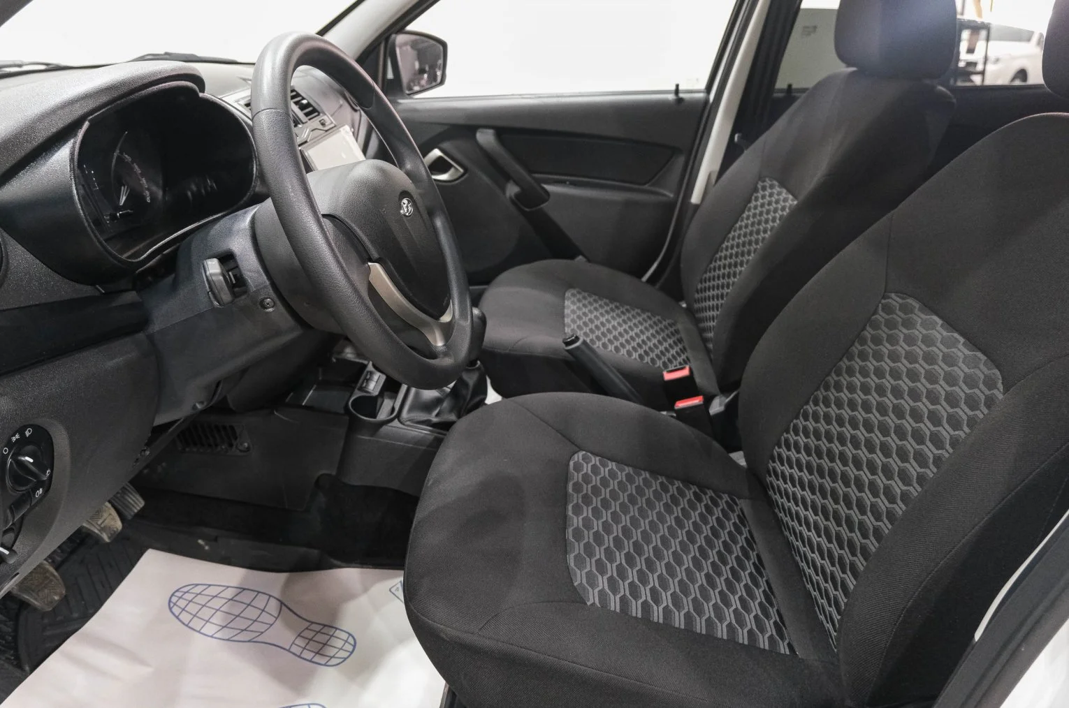 ВАЗ (LADA) Granta 11 из 28