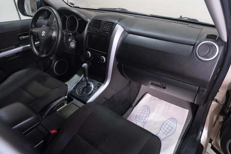 Suzuki Grand Vitara 17 из 19