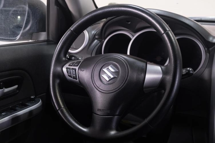 Suzuki Grand Vitara 12 из 19