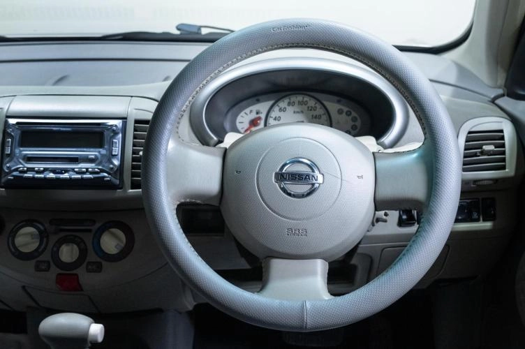 Nissan March 11 из 19