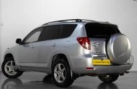 Toyota RAV4 4 из 18