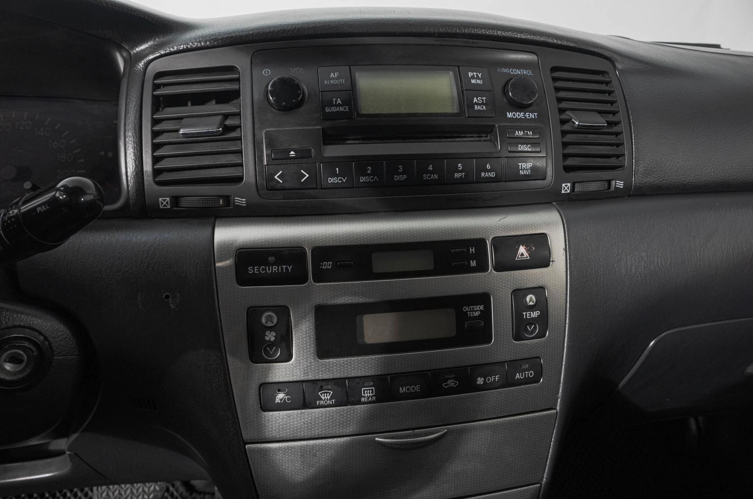 Toyota Corolla 15 из 21