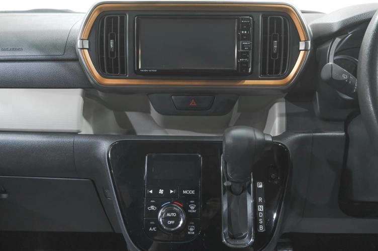 Daihatsu Boon 14 из 19