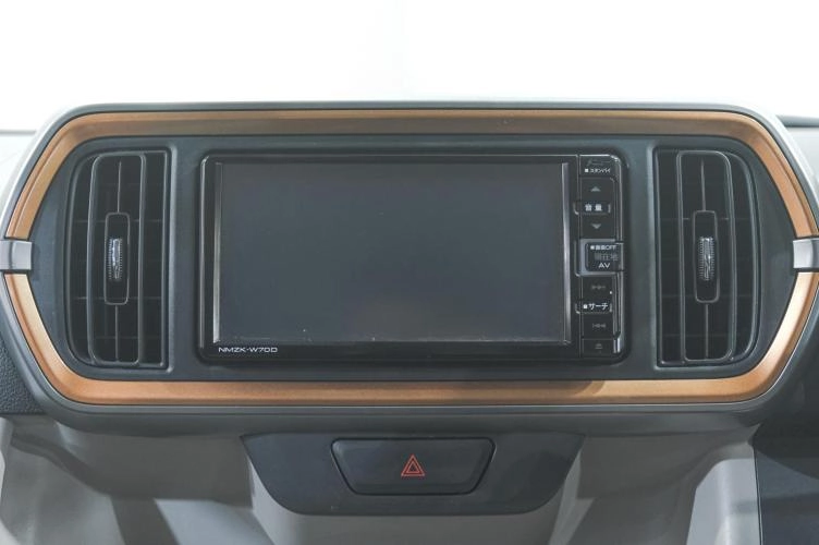 Daihatsu Boon 15 из 19