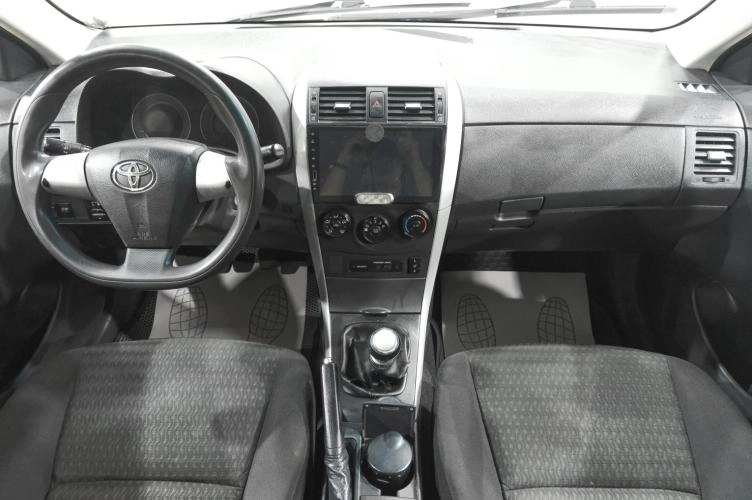Toyota Corolla 11 из 14