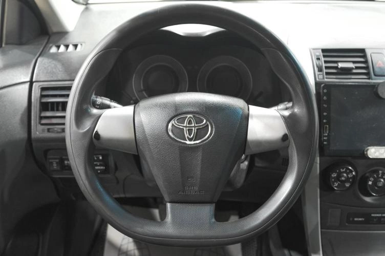 Toyota Corolla 12 из 14