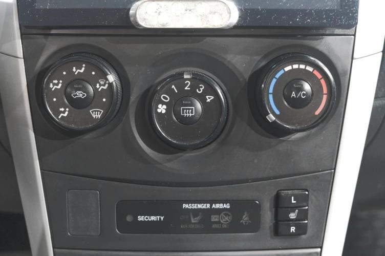 Toyota Corolla 15 из 21