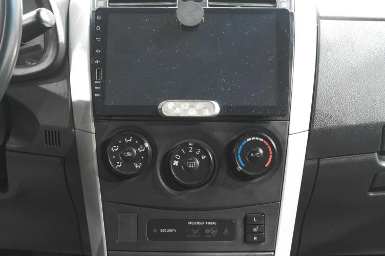 Toyota Corolla 13 из 21