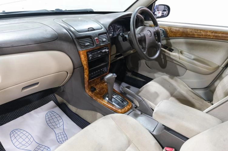 Nissan Bluebird Sylphy 8 из 19