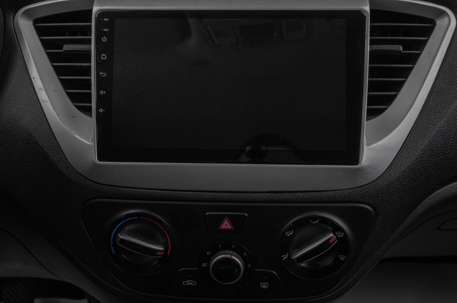 Hyundai Solaris 11 из 16