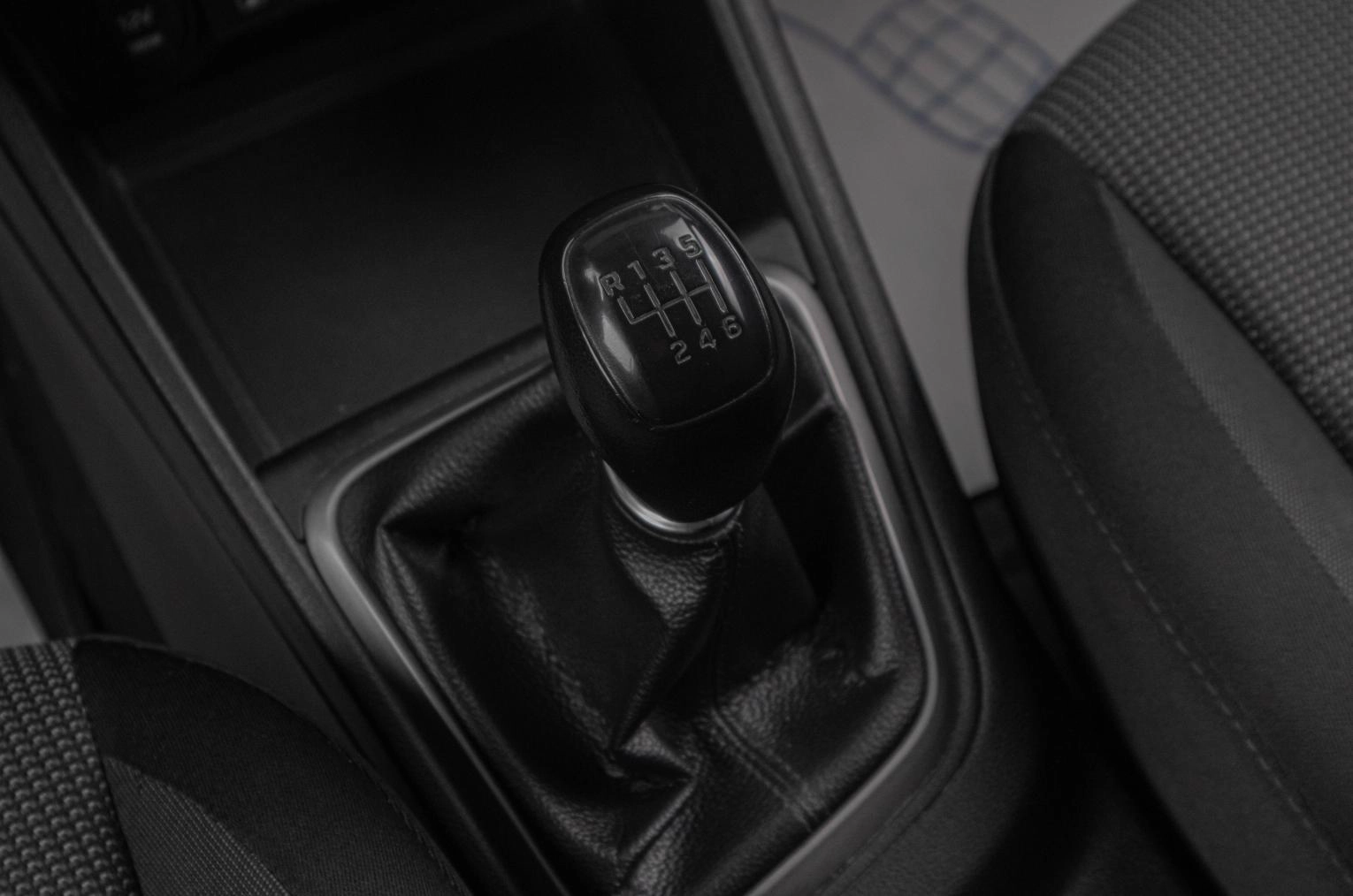 Hyundai Solaris 12 из 16