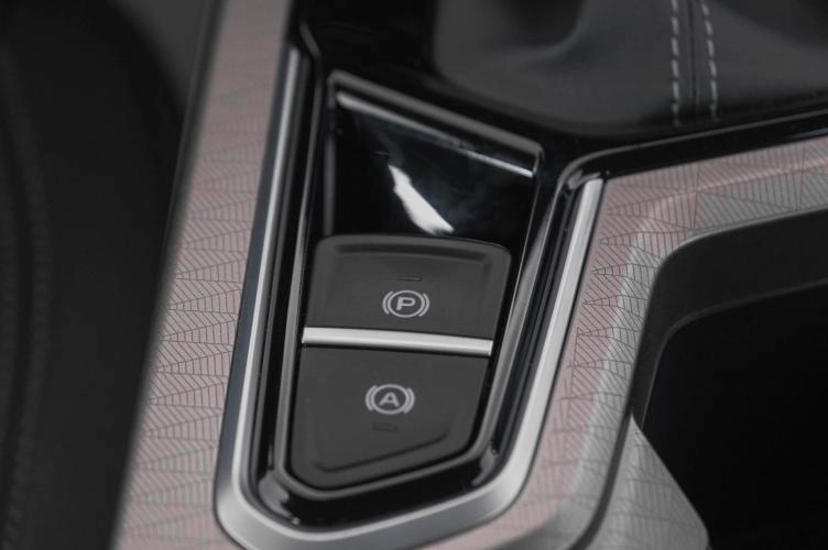 Geely Emgrand 21 из 24