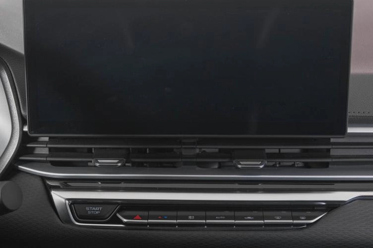 Geely Emgrand 18 из 24