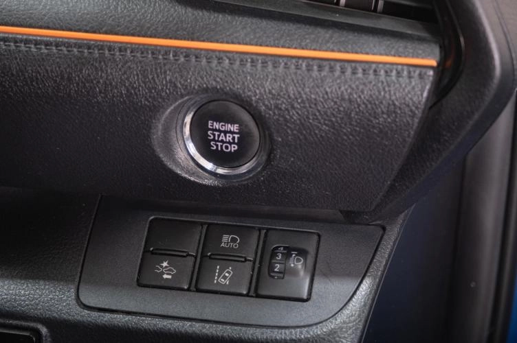 Toyota Sienta 10 из 18