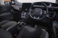 Toyota Sienta 8 из 18