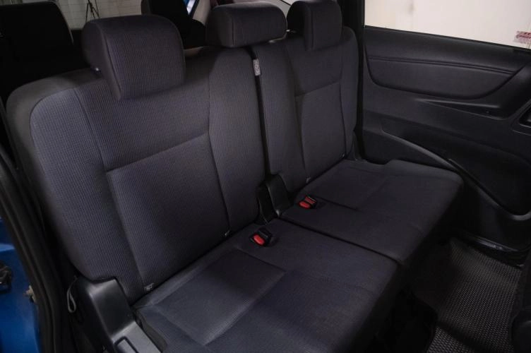 Toyota Sienta 17 из 18