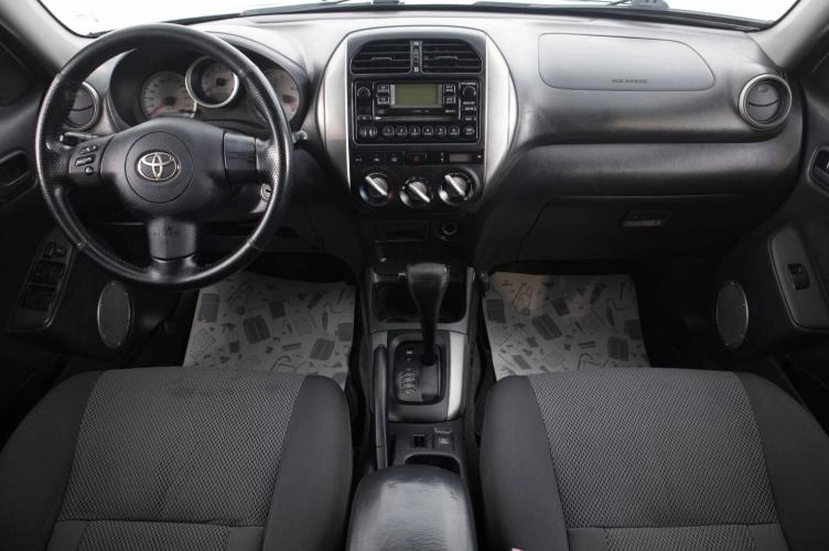 Toyota RAV4 7 из 21