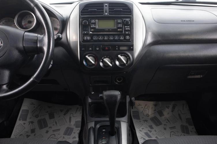 Toyota RAV4 13 из 21