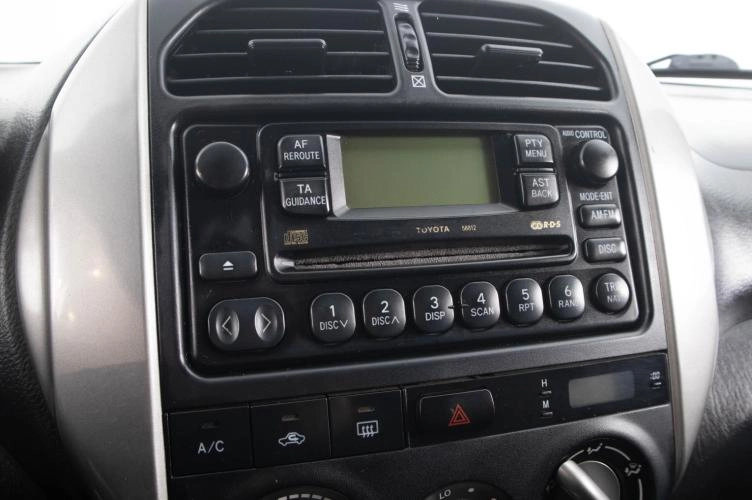 Toyota RAV4 14 из 21