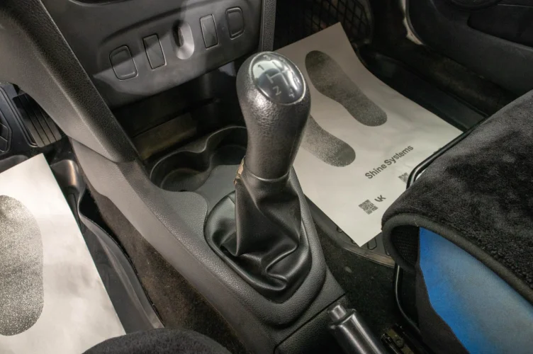 Renault Logan 13 из 17