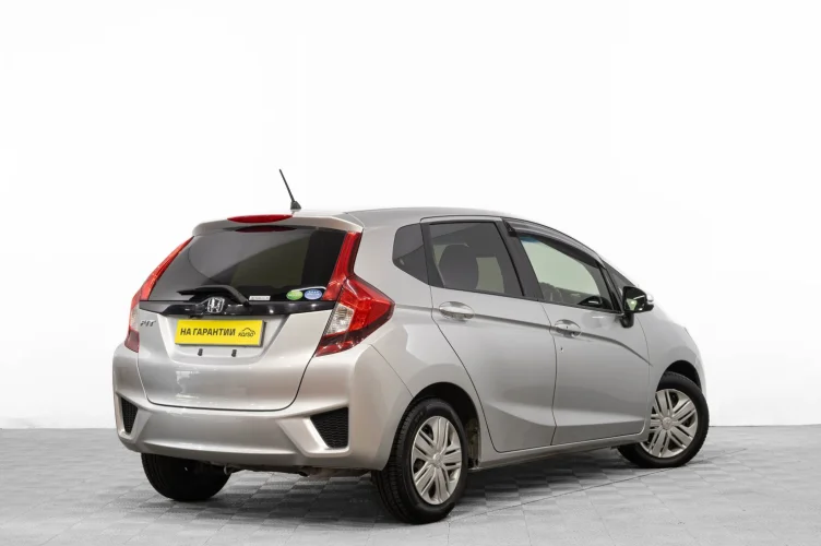 Honda Fit 4 из 6